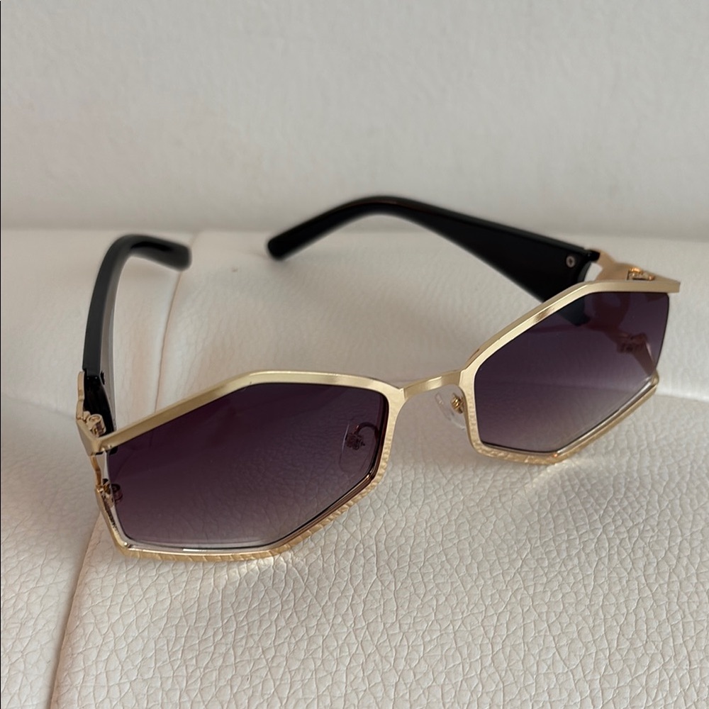 Luxury Gold and Black Sunglasses with pouch